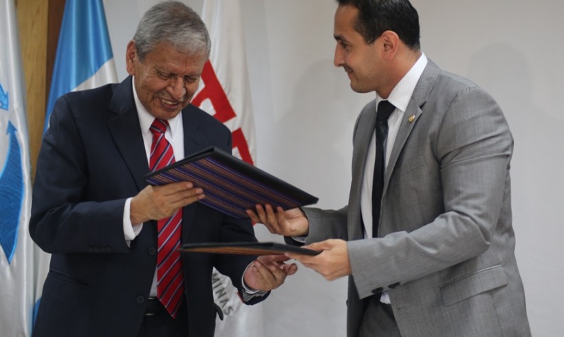 EL MEM COMPROMETIDO CON LA EFICIENCIA, HONESTIDAD Y TRANSPARENCIA DE SUS COLABORADORES AL CERTIFICAR SUS CONOCIMIENTOS EN ADMINISTRACIÓN PÚBLICA EL MEM COMPROMETIDO CON LA EFICIENCIA, HONESTIDAD Y TRANSPARENCIA DE SUS COLABORADORES AL CERTIFICAR SUS CONOCIMIENTOS EN ADMINISTRACIÓN PÚBLICA
