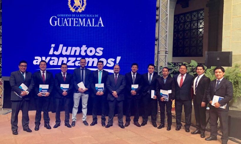 Técnicos especializados desarrollaron el Plan Indicativo de Generación y Plan de Expansión del Sistema de Transporte 2018-2032 Técnicos especializados desarrollaron el Plan Indicativo de Generación y Plan de Expansión del Sistema de Transporte 2018-2032